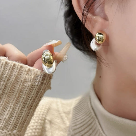 Matte Gold & Pearl Front-Back Studs